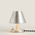 چراغ رومیزی فلزی زارا 