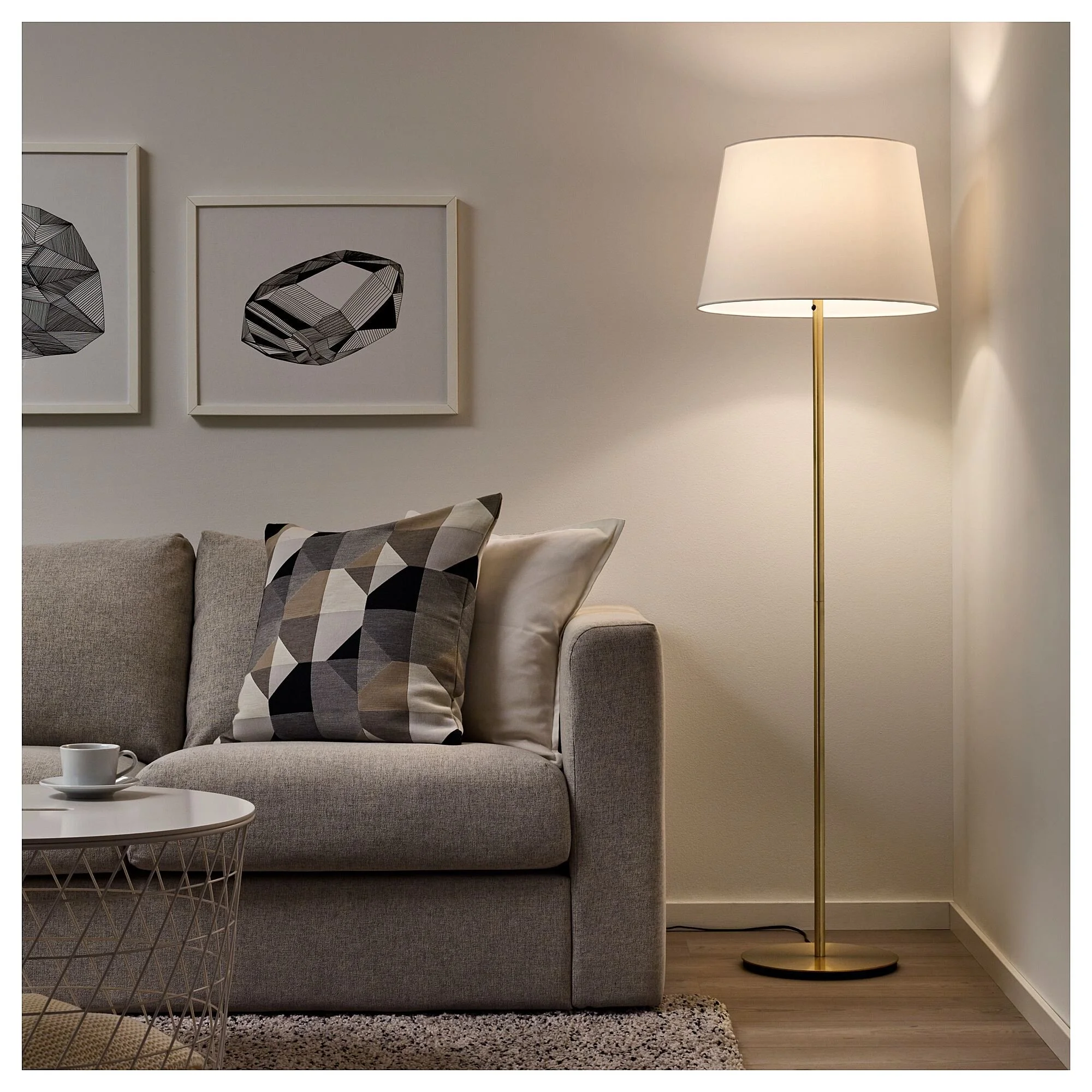 پایه بلند آباژور ایکیا IKEA SKAFTET- طلایی پایه بلند آباژور ایکیا IKEA SKAFTET- طلایی