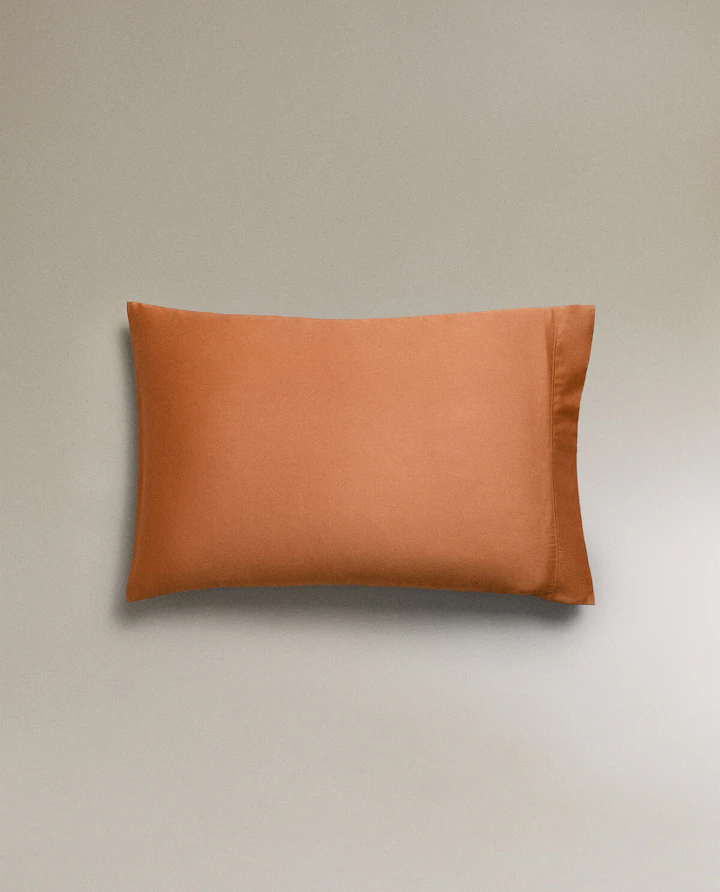 ست دو تایی روبالشی ساتن برند زارا - نارنجی ست دو تایی روبالشی ساتن برند زارا - نارنجی