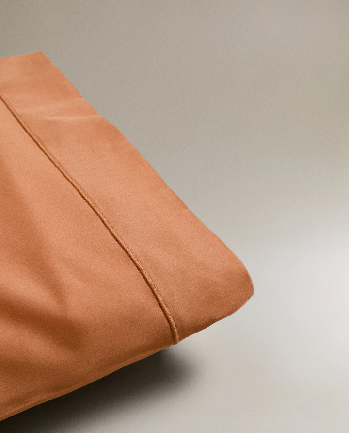 ست دو تایی روبالشی ساتن برند زارا - نارنجی ست دو تایی روبالشی ساتن برند زارا - نارنجی